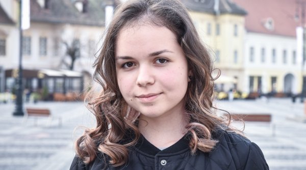 Ea este Beatrice, tânara considerată unul dintre cei mai buni elevi din toate timpurile, la un colegiu din Sibiu | A primit oferte de la universităţi aflate în top 10 la nivel mondial