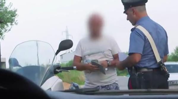 barbat jefuit pensie salvat politisti italia gest emotionant comunitate