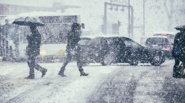 Vremea se strică brusc în România. Sunt anunțate ninsori și lapoviță