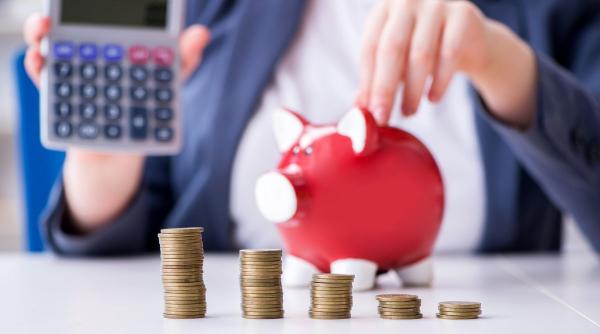 pensie roman functie salariu