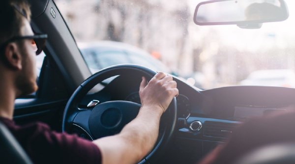 Cum să poluezi mai puțin atunci când conduci un autoturism
