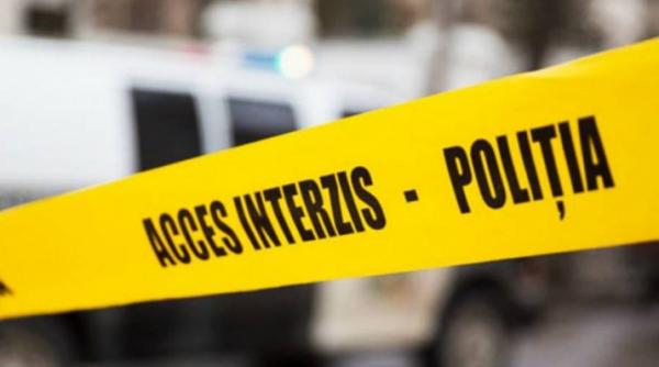 moarte suspecta bucuresti barbat gasit mort acoperis bloc