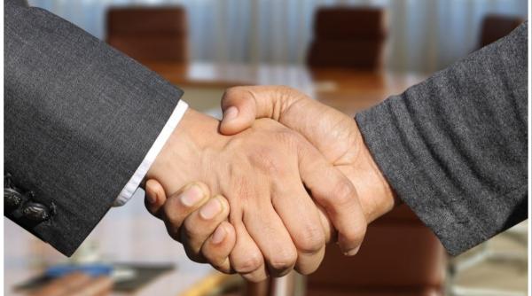 salarii angajari companie trenuri bani