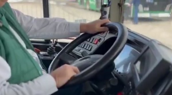 Oraşul din România în care Compania de Transport Public a angajat primul şofer străin: 