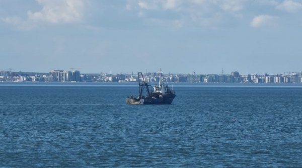 Un marinar este cercetat de polițiști după ce a furat motorină de pe o macara plutitoare, în Portul Constanța