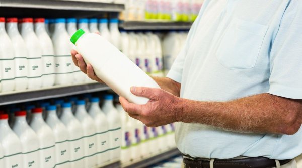 Neregulile găsite de ANSVSA în produsele lactate de pe rafturile magazinelor. S-au dau amenzi de 2,9 milioane lei