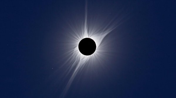 Eclipsă totală de Soare 2024. Stare de urgență declarată în regiunea Niagara, înaintea fenomenului ceresc