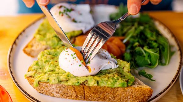 valter longo expert oncologie longevitate dieta 100 ani