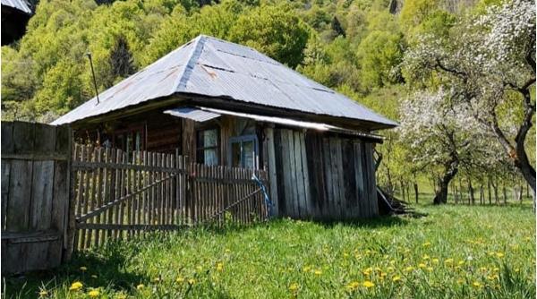 sat romania case traditionale reabilitate turisti breb maramures