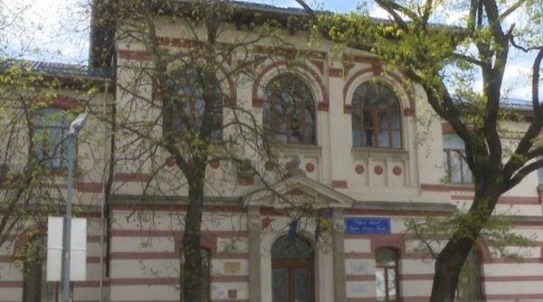 Profesoara de Română a unui liceu de elită din Buzău, implicată într-un scandal uriaş: 