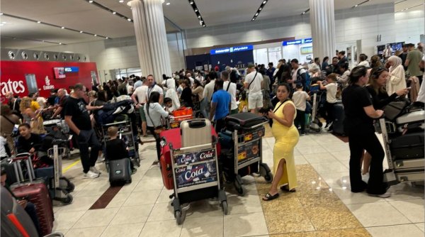 MAE: Două grupuri de cetăţeni români sunt blocate pe Aeroportul din Dubai