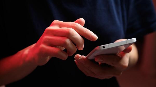 american vacanta elvetia factura 143 442 dolari telefon mobil