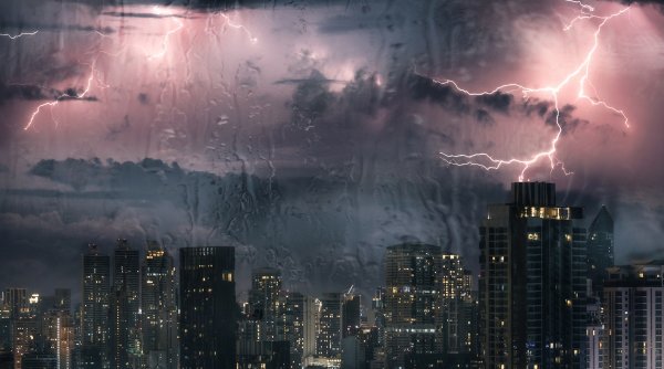 Potopul din Dubai explicat de climatologi. Dezvăluiri şi previziuni despre cine manipulează fenomenele meteo