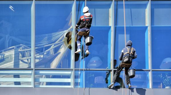 schimbare importanta piata muncii activitati fara contract