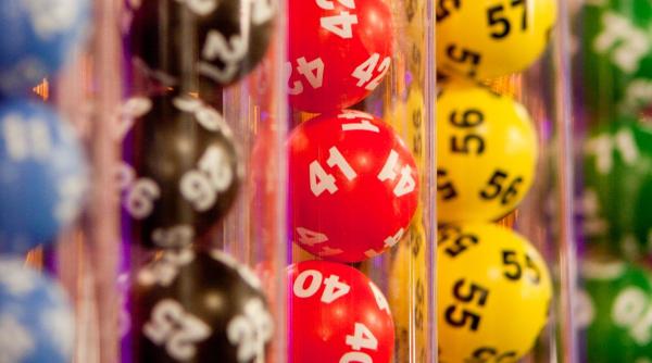 castigator loto american 1 3 miliarde de dolari bani cancer