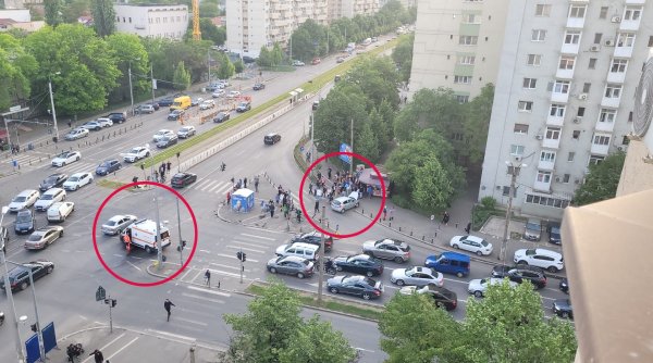 O ambulanţă s-a ciocnit cu un autoturism pe Șoseaua Fundeni din București. Două persoane au fost rănite 
