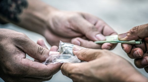Alerta momentului: Dealerii de droguri sunt pe litoral, în minivacanța de 1 Mai | Autoritățile intervin