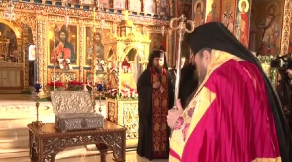 multe tamaduiri marturisite de oameni mana dreapta sfantul ioan rusul manastirea pantocrator