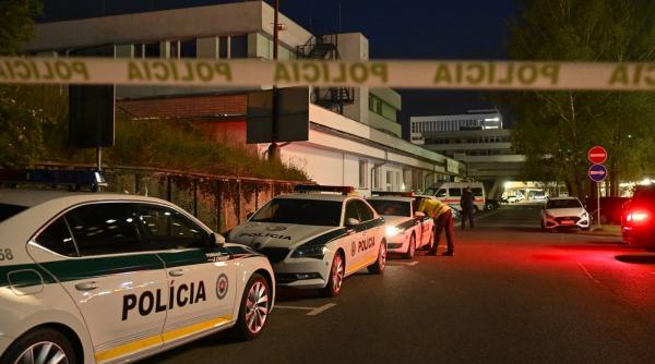 primele 24 ore critice medici transfer premier slovac robert fico spital bratislava