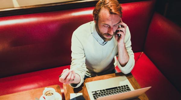 cafenele reguli stricte weekend nomazi digitali munca laptop