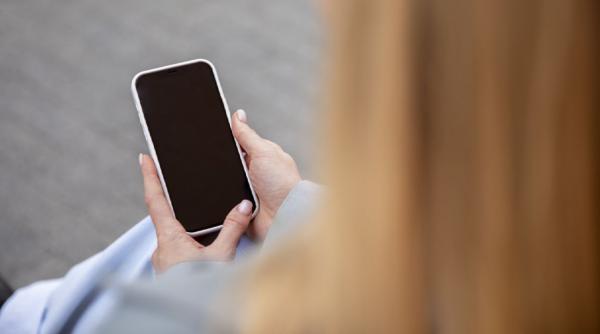 ce este cocoasa de smartphone boala timpurilor moderne