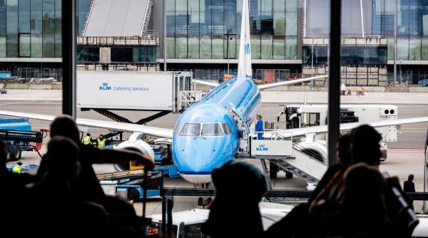 persoana a murit aspirata motor avion aeroportul schipol amsterdam