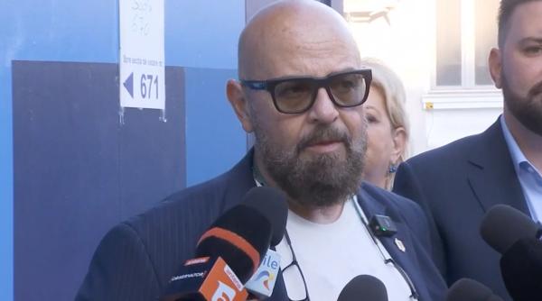 cristian popescu piedone a mers la vot alaturi de fiul sau vom scrie istorie