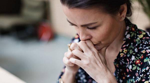 ce este trauma si cum o putem diferentia de stres sau de ranile emotionale