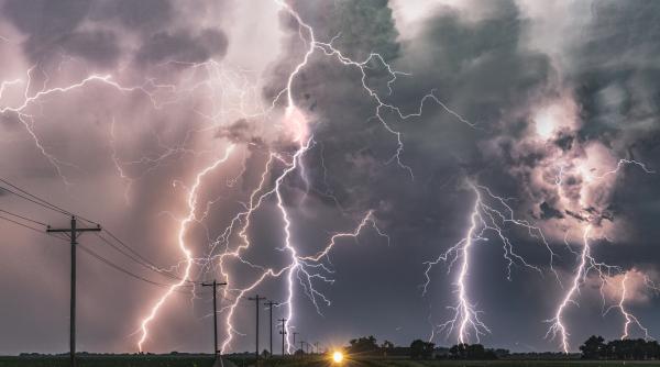 cod rosu vijelii puternice ploi torentiale grindina ce localitati sunt vizate