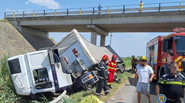 accident grav pe autostrada a1 sapte oameni care se aflau pe partea dreapta a drumului au fost
