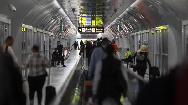 zboruri date peste cap pe otopeni dupa pana informatica a microsoft mai multe curse au intarzieri