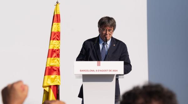 corespondenta din spania doi politisti au fost arestati dupa fuga separatistului carles puigdemont de la barcelona