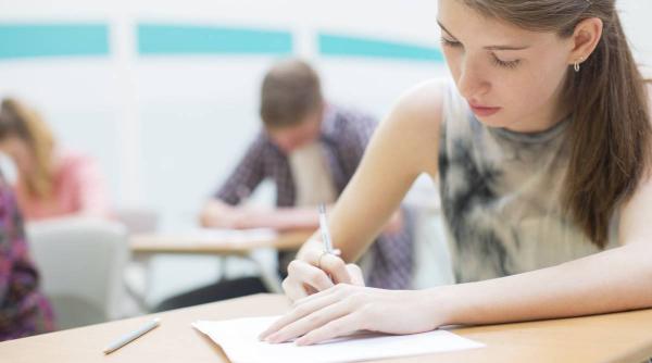 calendarul pentru simularile la evaluarea nationala si bacalaureat 2025 propunerile ministrului educatiei