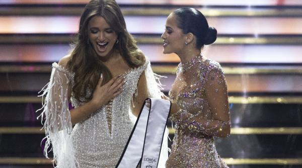 mia le roux este prima castigatoare surda a titlului miss africa de sud stiu cum este sa fii exclusa