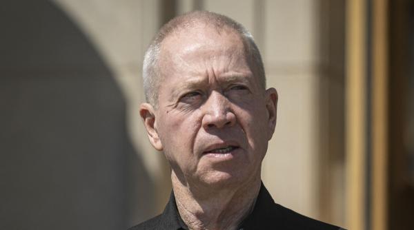 ministrul israelian al apararii avertizeaza iranul si hezbollahul sa nu atace pentru ca vor declansa un razboi