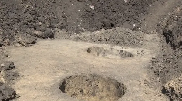 descoperire arheologica rara pe terenul unei foste ferme de porci de langa sibiu cui au apartinut artefactele vechi de mii de ani