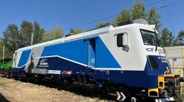 cum arata prima locomotiva electrica modernizata cu bani din pnrr va fi pusa in circulatie anul acesta