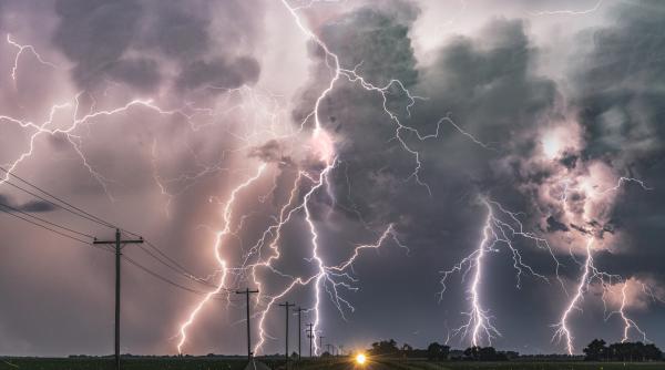 cod portocaliu de furtuna in mai multe localitati din romania lista zonelor afectate