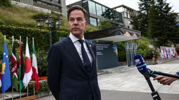 dupa ce a castigat sefia nato mark rutte isi cauta un adjunct doua femei din balcani sunt favorite sa preia functia lui mircea geoana