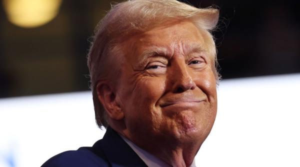 donald trump anunta ca isi face propria platforma de criptomonede