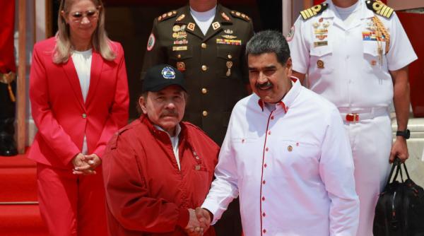 dictatorul din nicaragua ii ofera lui nicolas maduro luptatori sandinisti cu care sa inabuse protestele pentru democratie