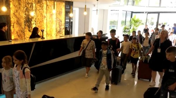 visul a 30 de elevi din ilfov proveniti din familii vulnerabile a devenit realitate au vazut pentru prima data marea neagra