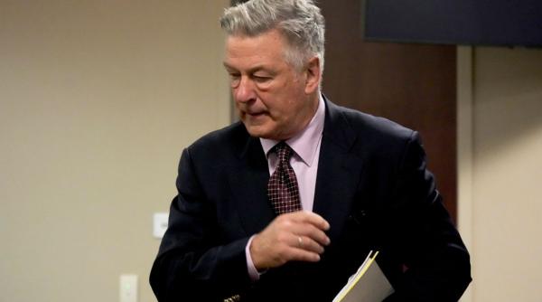 o procuroare americana contesta anularea procesului in care actorul alec baldwin a fost acuzat de omor prin imprudenta