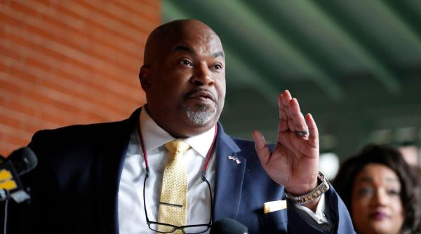 candidatul lui donald trump in carolina de nord s a declarat nazist a laudat sclavia si a facut comentarii obscene pe un site porno