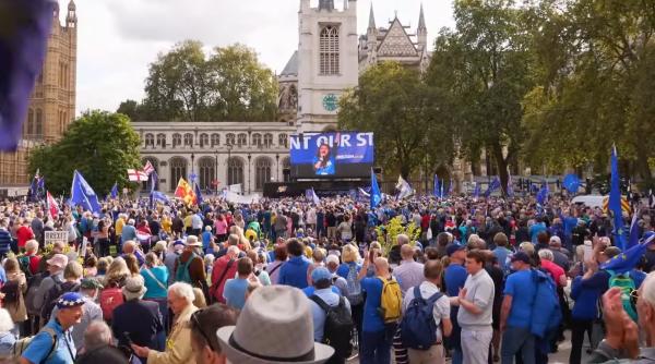 britanicii pro europeni au iesit in strada la londra pentru a cere revenirea in uniunea europeana brexitul a fost o capcana