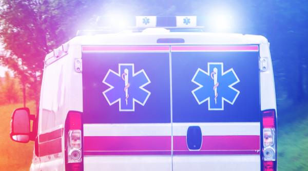 o pacienta din prahova a fost abandonata intr o padure de soferita unei ambulante a oprit si m a dat jos din salvare