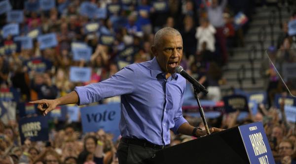 barack obama ii indeamna pe barbatii de culoare sa lase scuzele de o parte si sa o voteze pe kamala harris trump minte sau triseaza