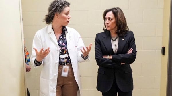 asul din maneca al kamalei harris cum vrea sa se foloseasca de dosarul medical ca sa castige teren in fata lui trump