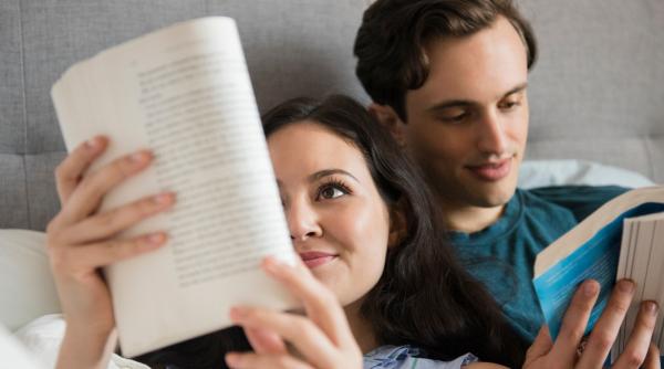 aproape 60 dintre romani sustin ca au citit cel putin o carte in 2023 cati au mers la teatru si la muzeu