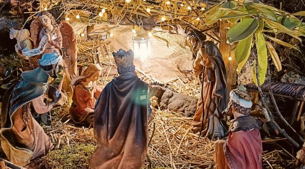 scena nasterii domnului in curtea unei case din torino este vizitata de mii de oameni cum le a venit ideea proprietarilor
